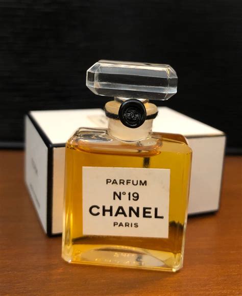 perfumes similar to original chanel no 19